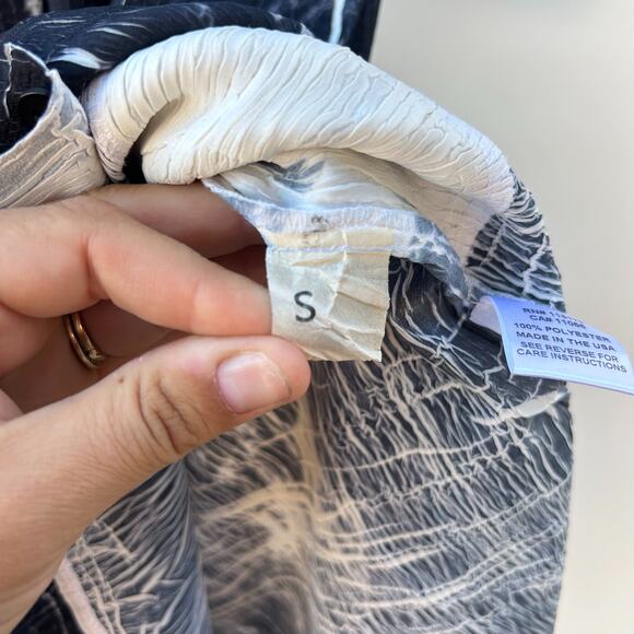 Komarov Black Marble Collared Long Sleeve Charmeuse Crinkle Mini Dress Small - Picture 10 of 10